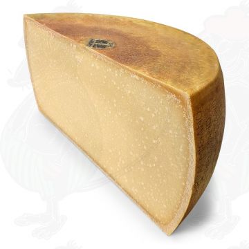 Parmigiano Reggiano 24 månader | Premiumkvalitet | En Halv ost 19 kilo