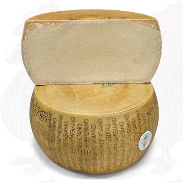 Parmigiano Reggiano 24 månader | En Halv ost 20 kilo